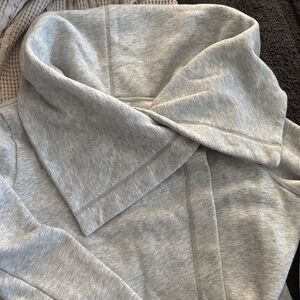 Zella Gray Women's Crew Neck Sweater